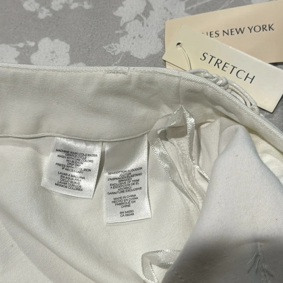 Jones New York Pants - Picture 10 of 12